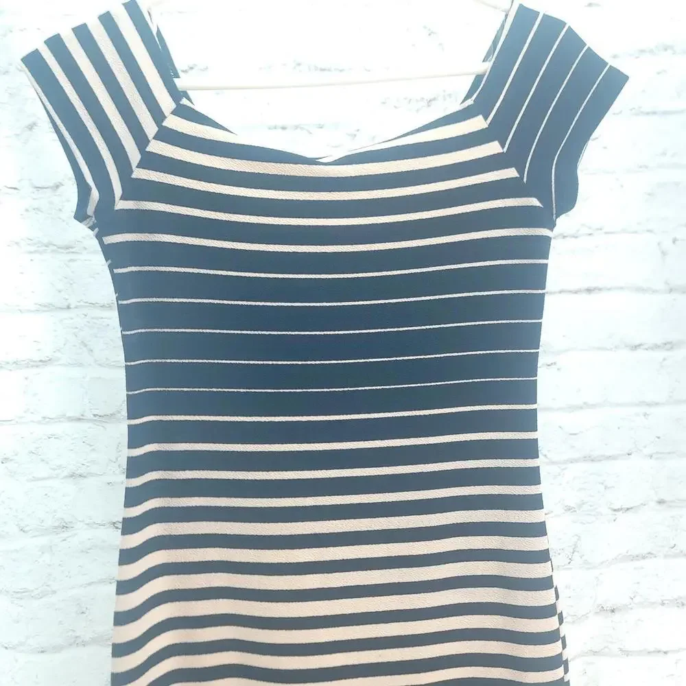 Brat Star Black Tan Horizontal Stripes Stretch Knit Size Medium A-line Dress